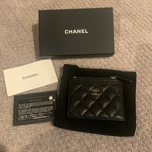 Chanel zip card holder black caviar quilted